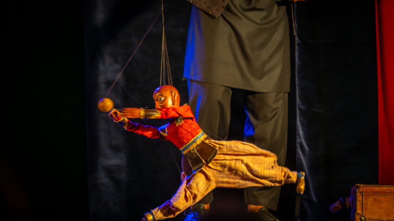 spectacle de marionnette à fils Petit Cirque