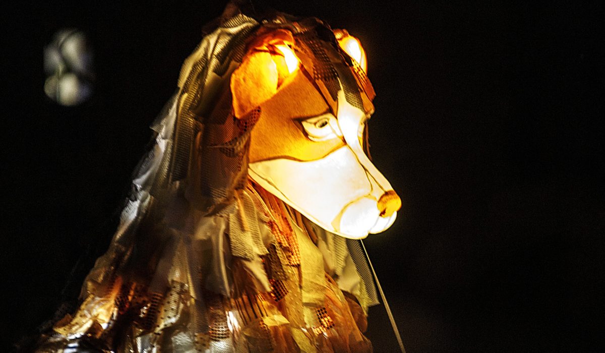 Marionnette geante lumineuse chien